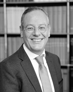 Dr. Gerhard  Pischel, LL.M.