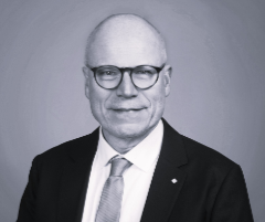 Dr. Frank  Wamser, LL.M.