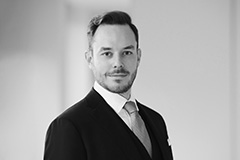 Dr. Jens-Christian  Schott