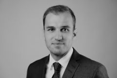 Dr. Simon Bahlinger