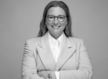 Dr. Melanie  Epe