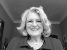 Prof. Dr. Viola Harnach