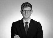Dr. Arno  Scharf