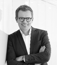 Dr. Dr. Ruben  Stelzner