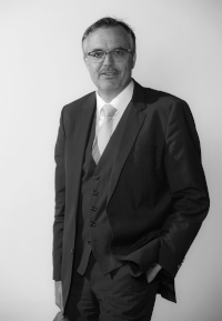 Prof. Dr. Henning Rosenau