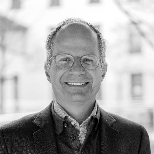 Autorenportrait Bernhard Löffler