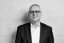 Prof. Dr. Andreas J.  Baumert